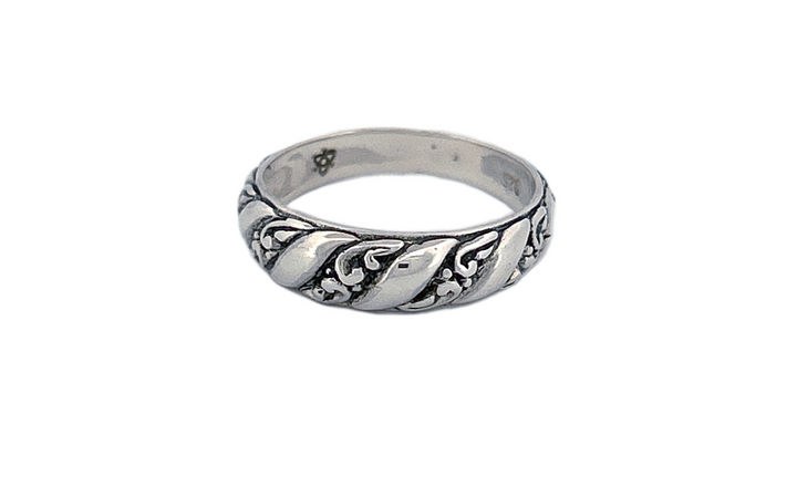 Sterling Silver Band Ring – Twisted Leaf Design
