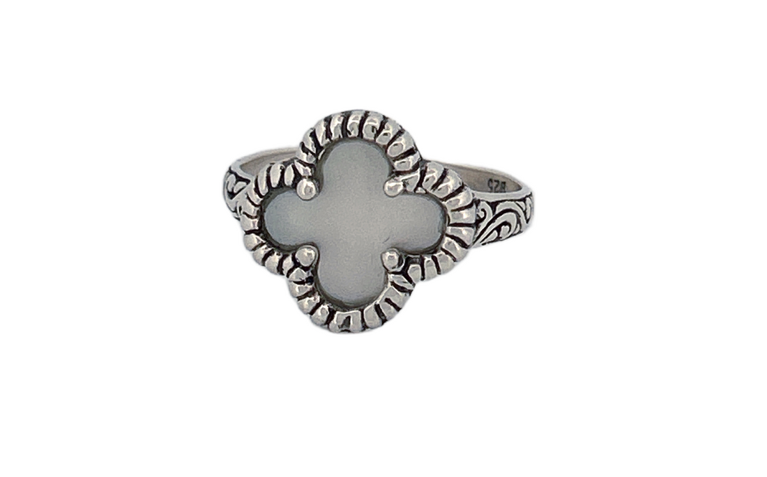 Handcrafted Sterling Silver Mother of Pearl Clover Ring R74