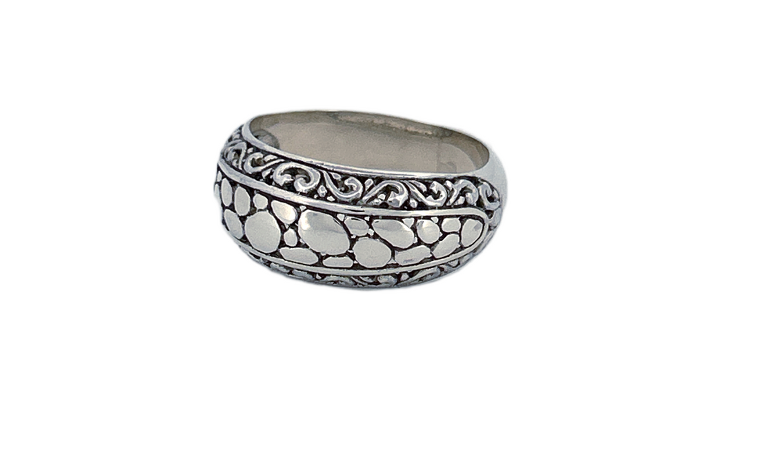 Sterling Silver Band Ring – Pebble & Scroll Pattern