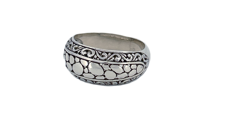 Sterling Silver Band Ring – Pebble & Scroll Pattern