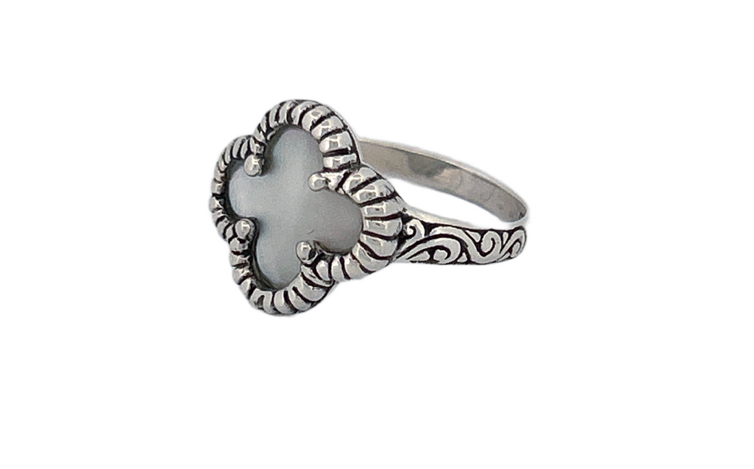 Handcrafted Sterling Silver Mother of Pearl Clover Ring R74