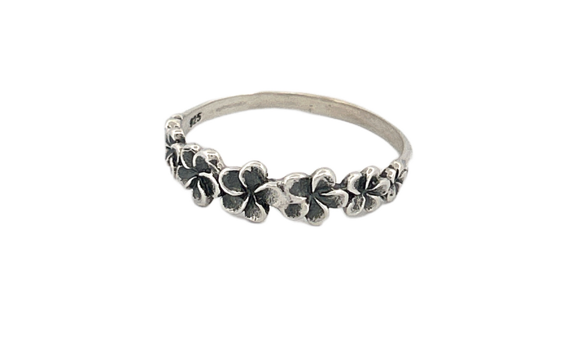 🌸 Sterling Silver Floral Band Ring