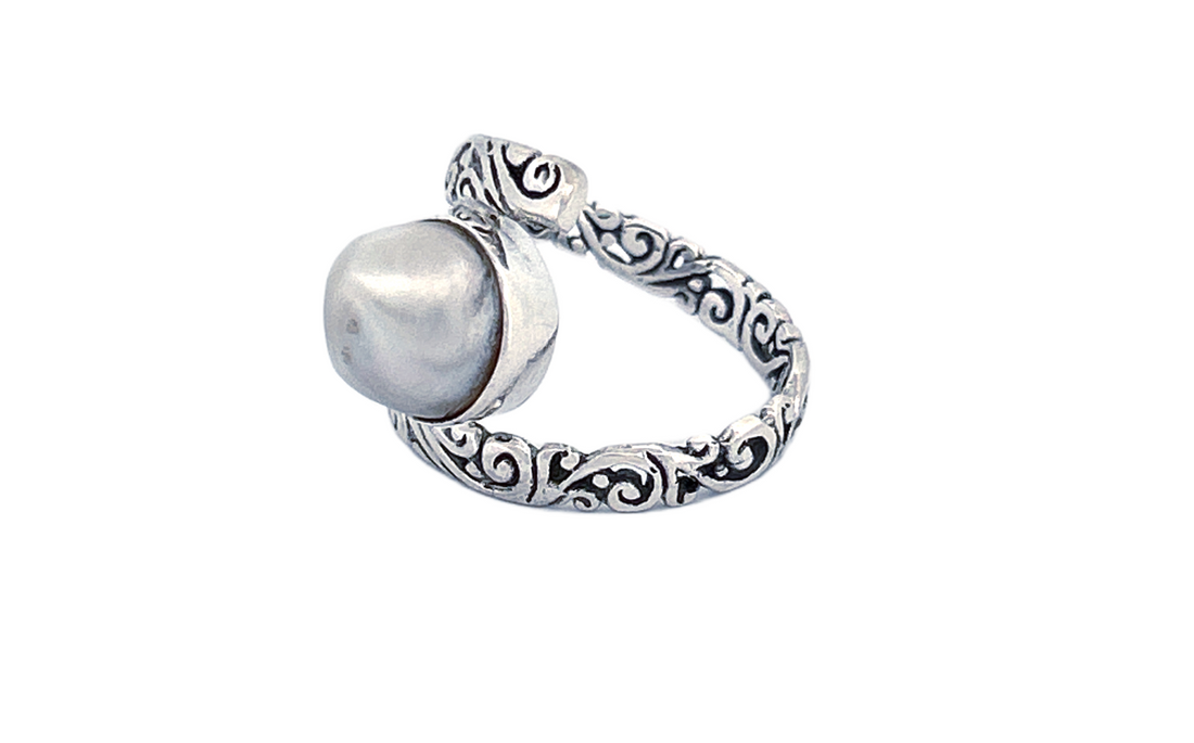 Handmade Sterling Silver Mother of Pearl Ring-R91