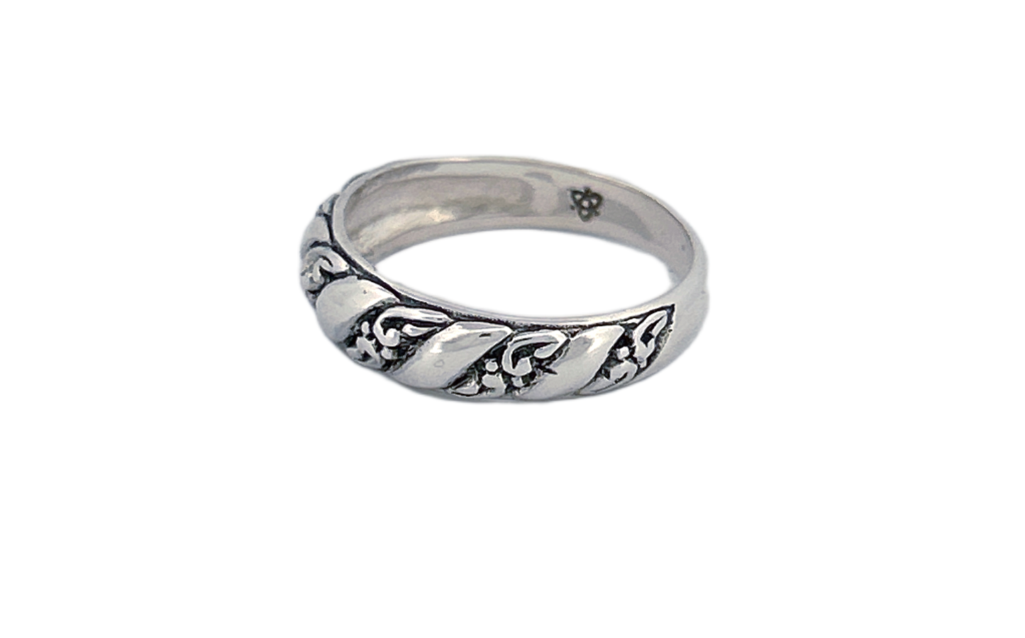 Sterling Silver Band Ring – Twisted Leaf Design
