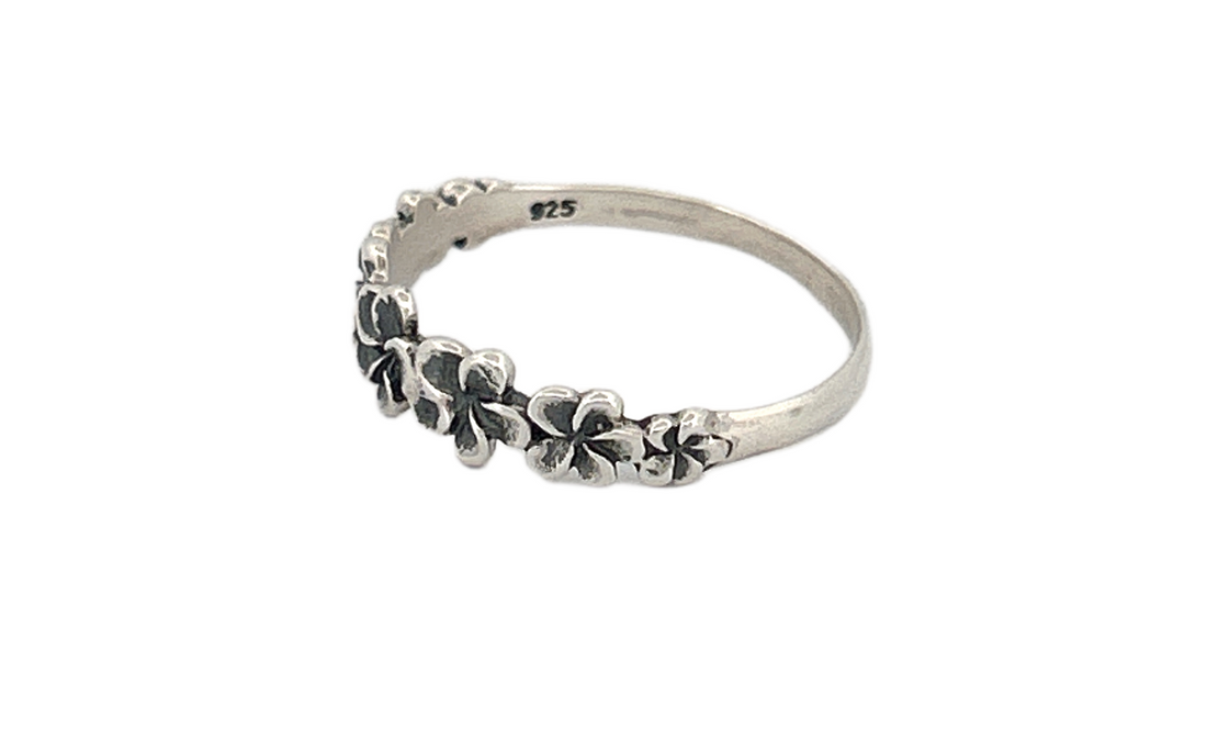 🌸 Sterling Silver Floral Band Ring