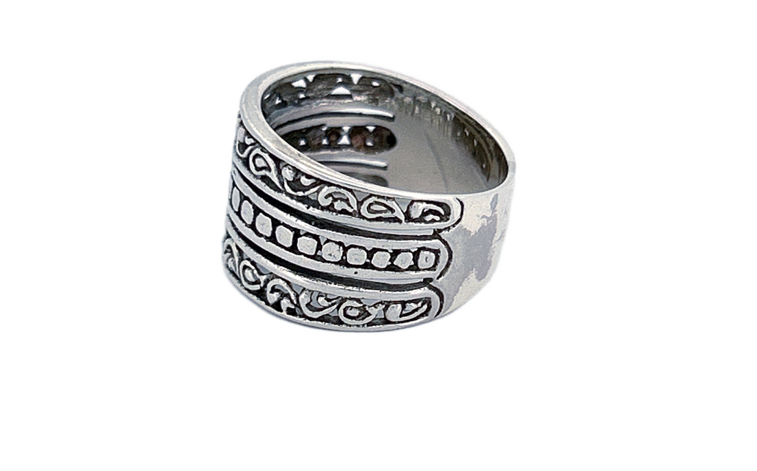Sterling Silver Ornate Band Ring – Vintage Pattern