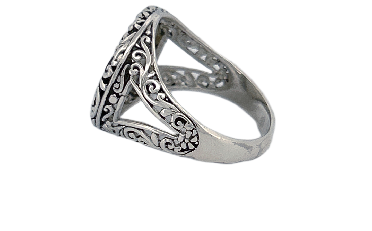 Round Mother of Pearl Handmade Sterling Silver Ring R80