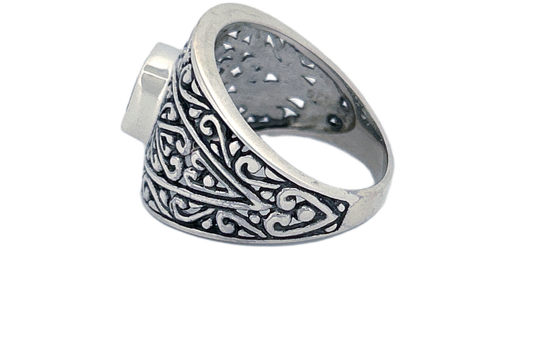 Sterling Silver Filigree Ring with Square‑Cut Gemstone