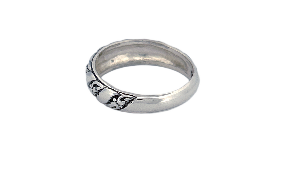 Sterling Silver Band Ring – Twisted Leaf Design