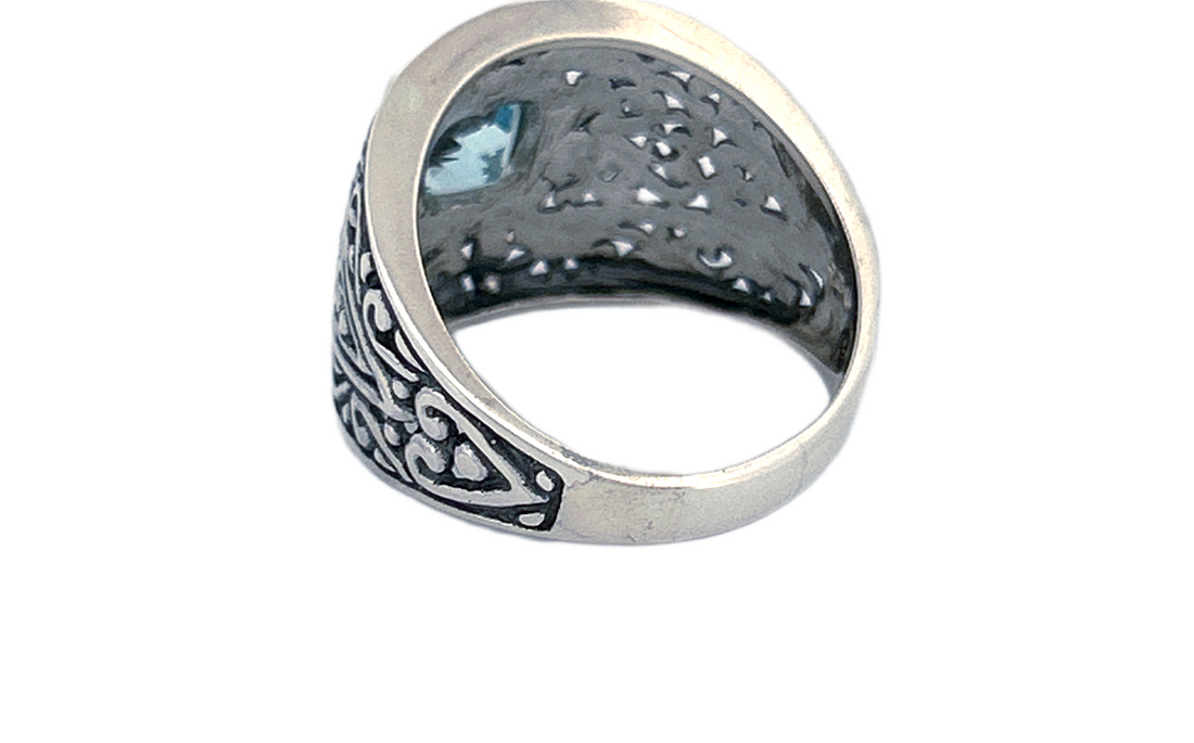 Sterling Silver Filigree Ring with Square‑Cut Gemstone