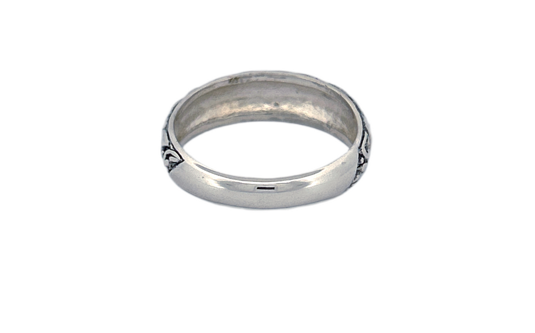 Sterling Silver Band Ring – Twisted Leaf Design