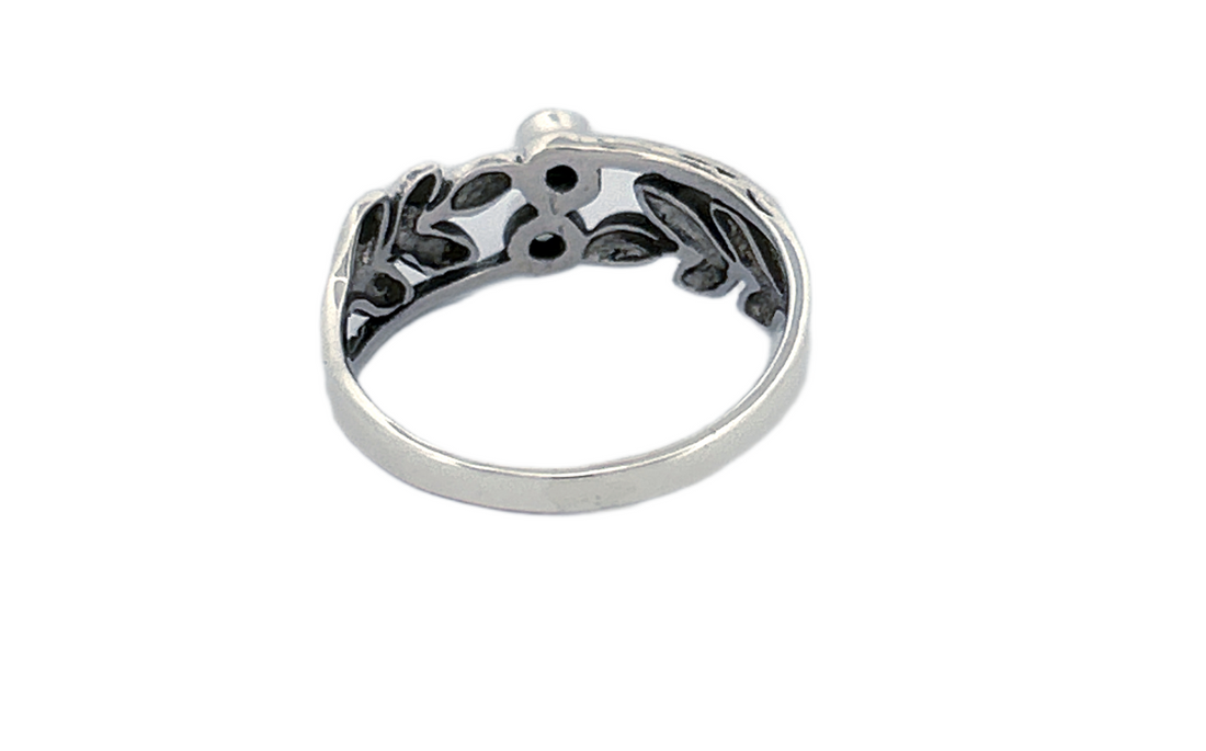 Sterling Silver Peridot Leaf Ring
