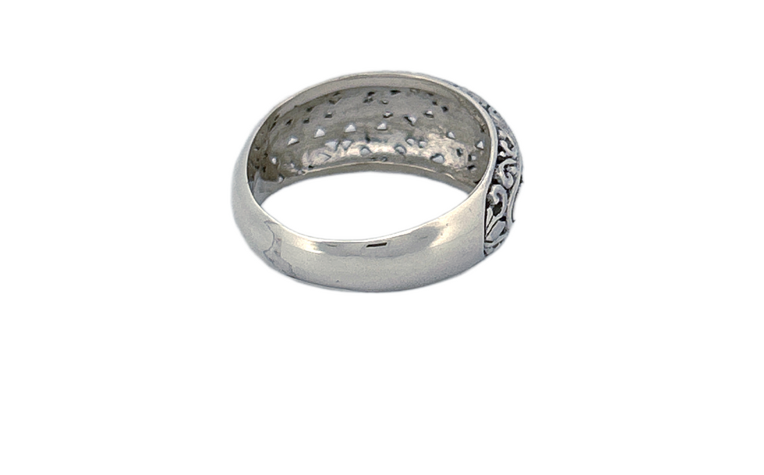 Sterling Silver Band Ring – Pebble & Scroll Pattern