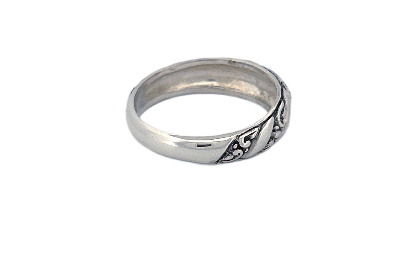 Sterling Silver Band Ring – Twisted Leaf Design