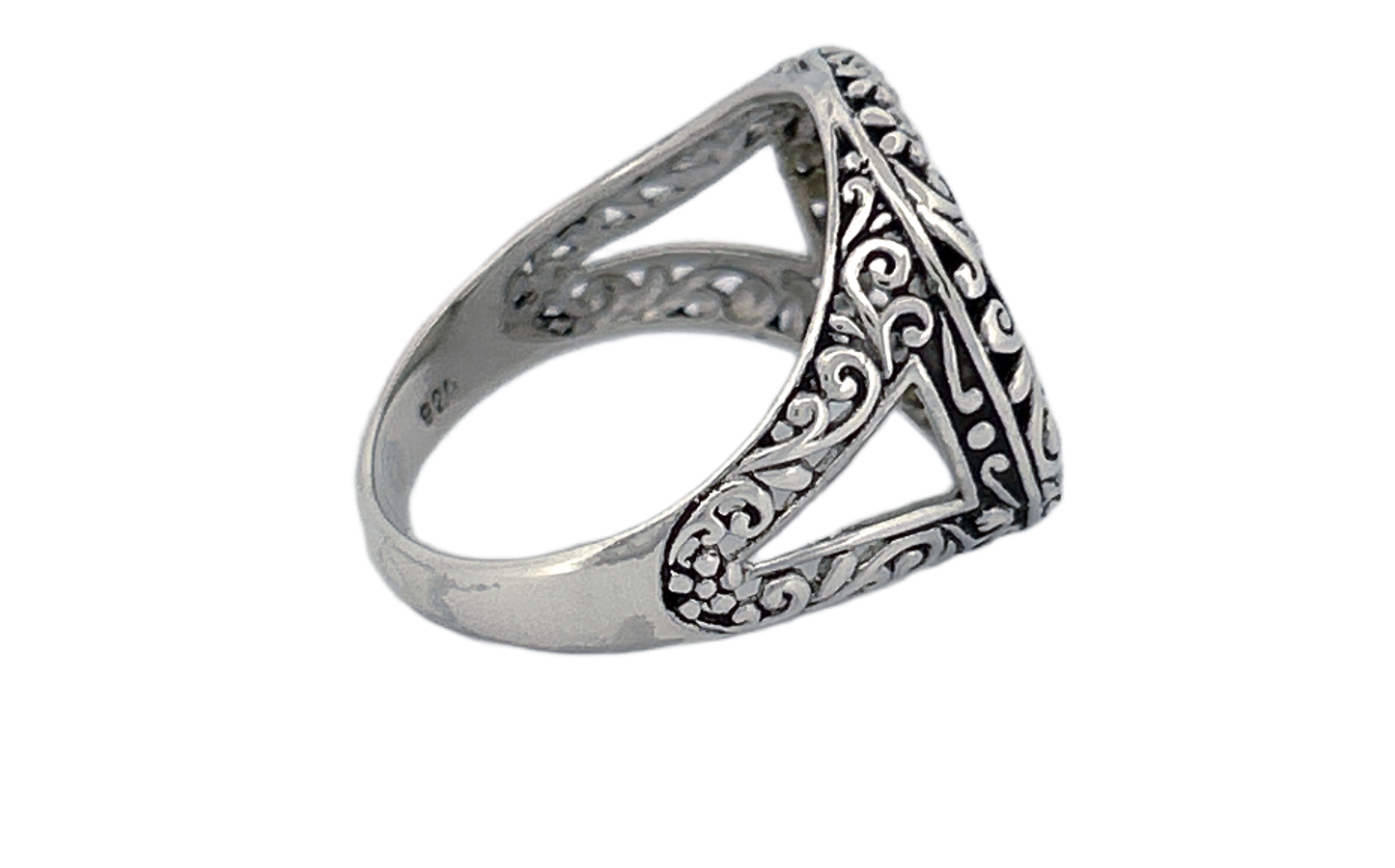 Round Mother of Pearl Handmade Sterling Silver Ring R80