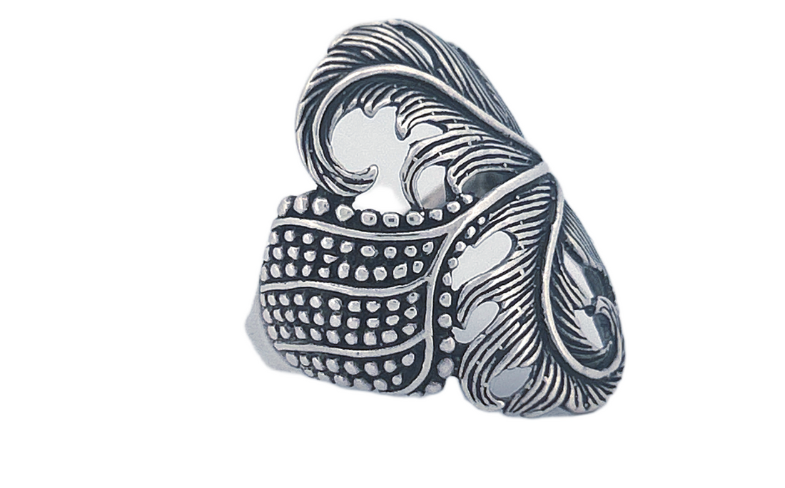 Sterling Silver Feather Ring – Sculpted Design