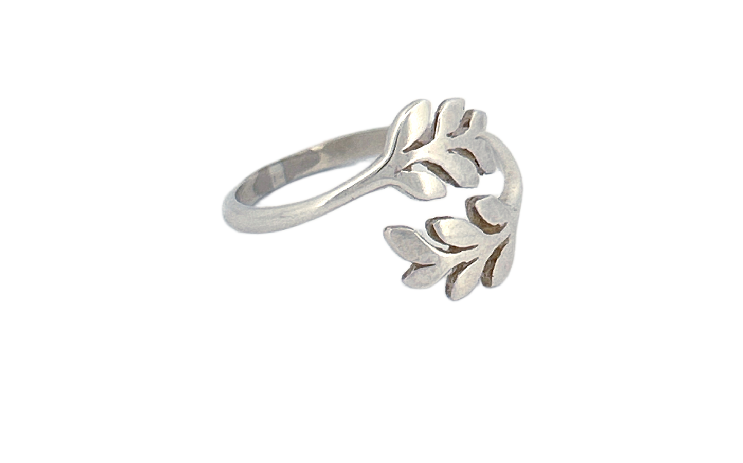 Sterling Silver Leaf Ring — Handcrafted Nature‑Inspired Design