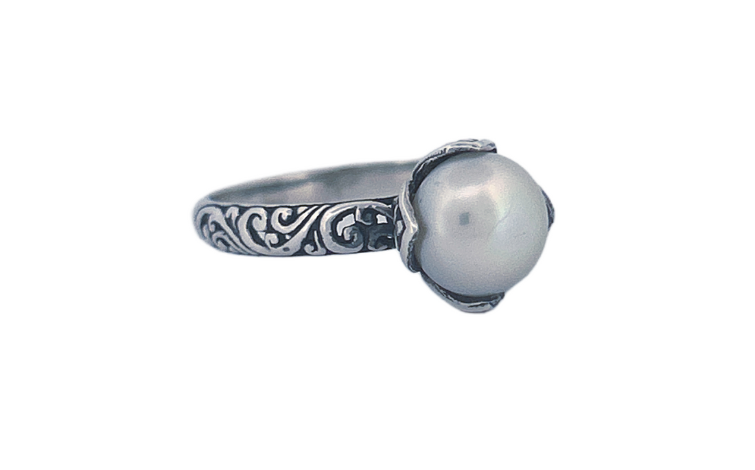 Sterling Silver Filigree Ring with Freshwater Pearl