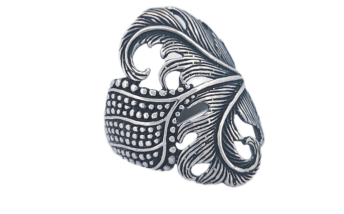 Sterling Silver Feather Ring – Sculpted Design