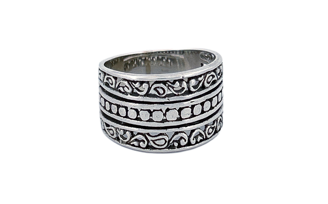 Sterling Silver Ornate Band Ring – Vintage Pattern