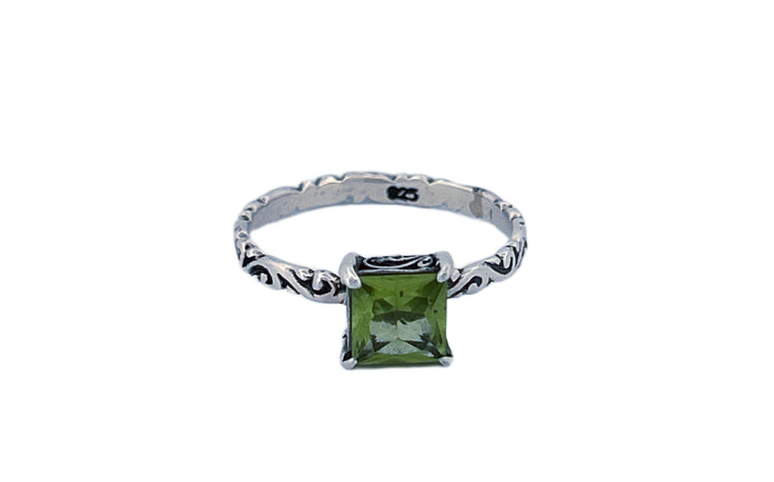 925 Sterling Silver Square Cut Peridot Ring- R58