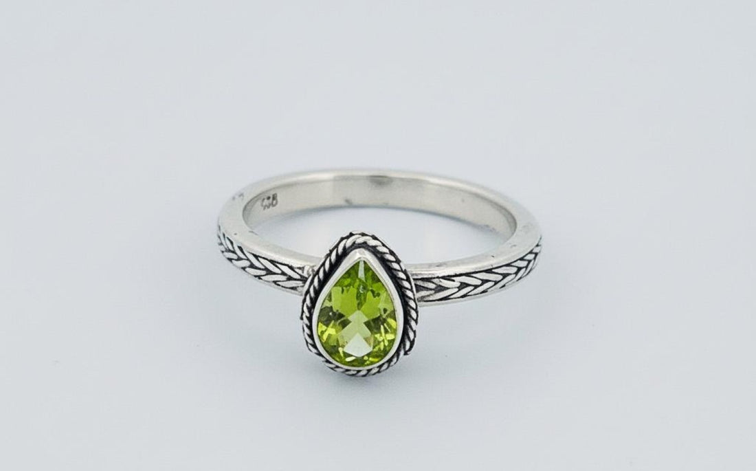 Handcrafted Genuine Sterling Silver Tear Drop Peridot Ring-R55