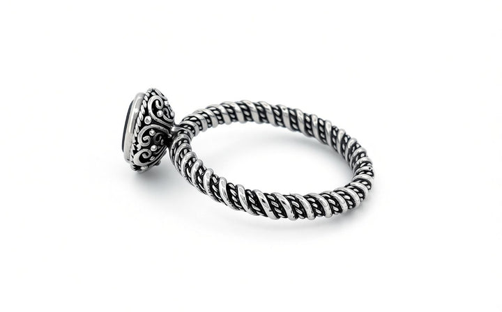 925 Sterling Silver Oval Amethyst Rope Ring-R56